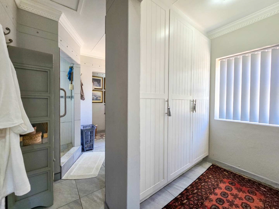 3 Bedroom Property for Sale in Stilbaai Wes Western Cape